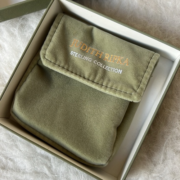 New ✨Judith Ripka black Onyx earrings - Picture 8 of 8